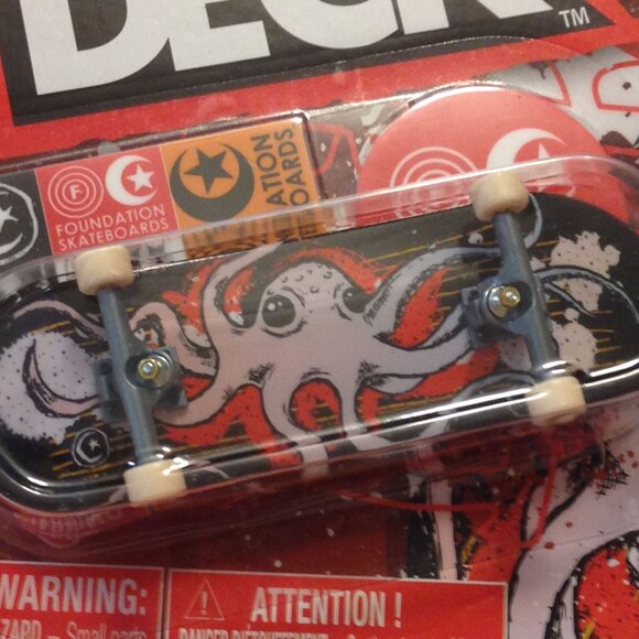 Tech Deck Foundation Skateboards  Steeze Spin Master  Fingerboard Ultra Rare - Picture 2 of 3